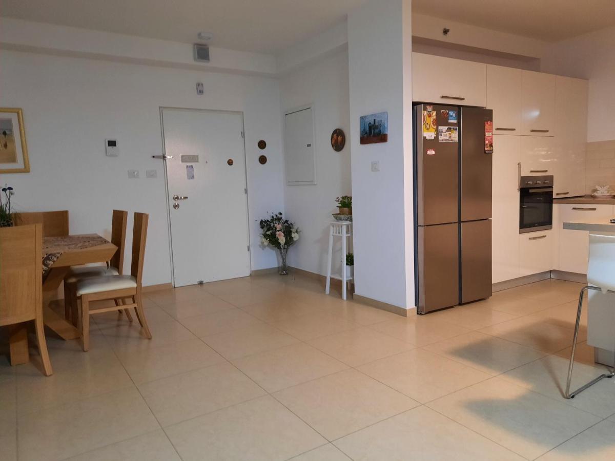 The Shining Star -A Beautiful 3 Bedroom Apartment Беэр-Шева Экстерьер фото