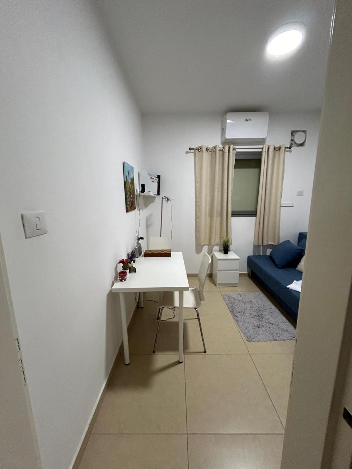The Shining Star -A Beautiful 3 Bedroom Apartment Беэр-Шева Экстерьер фото